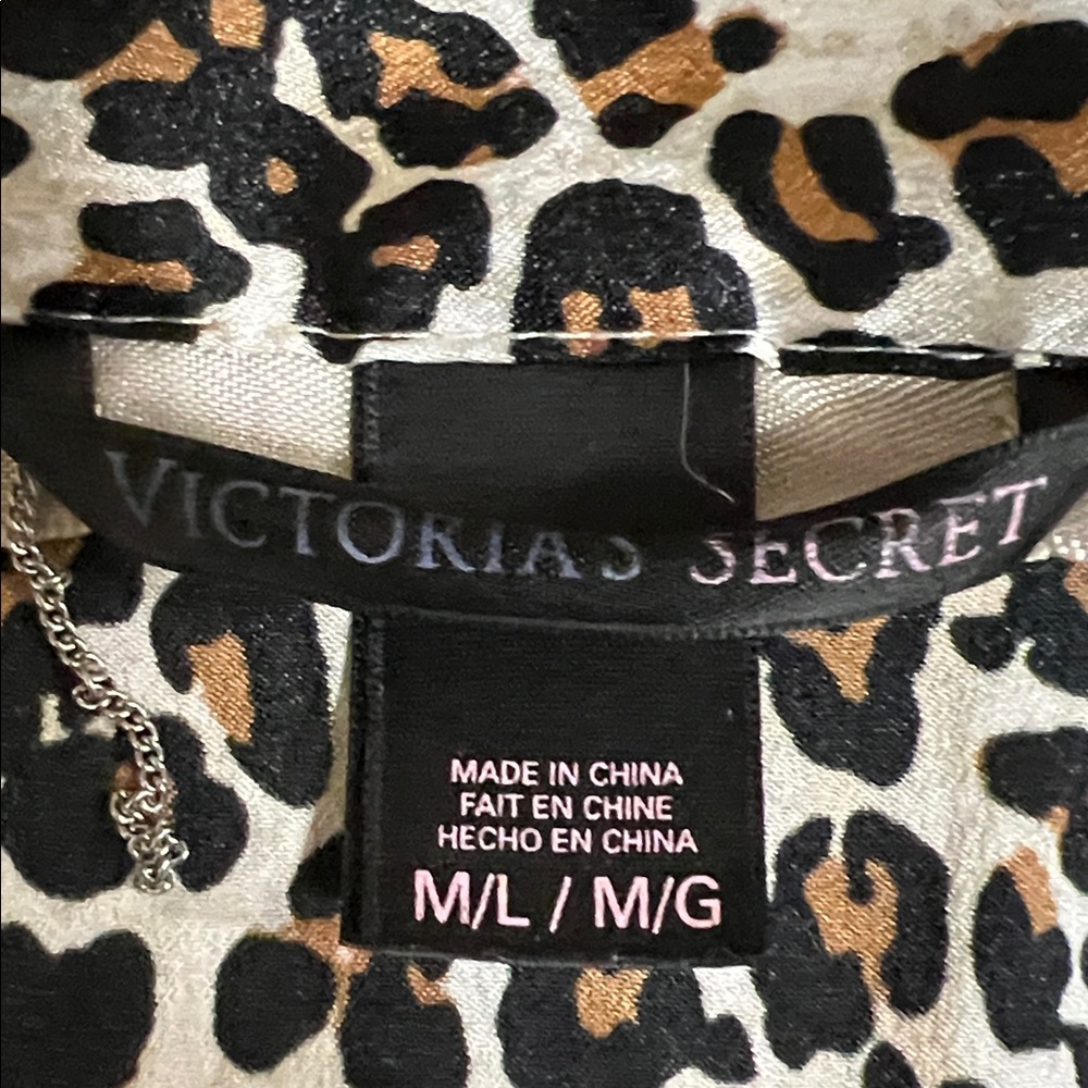 Victoria's Secret Animal Print Satin Robe - Picture 4 of 8